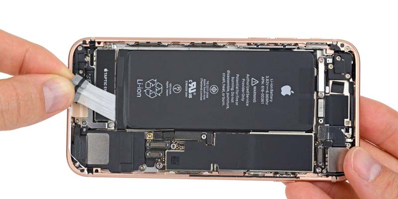 Apple iPhone 8 Akkutausch für günstige 69 Euro